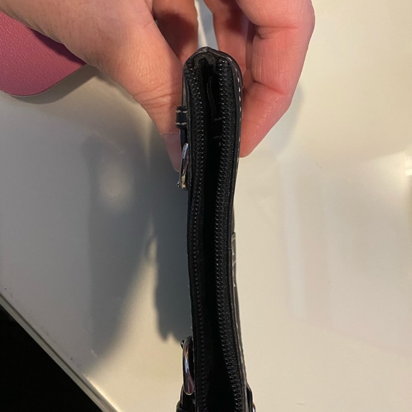 Coach Mini Skinny - Picture 2 of 4